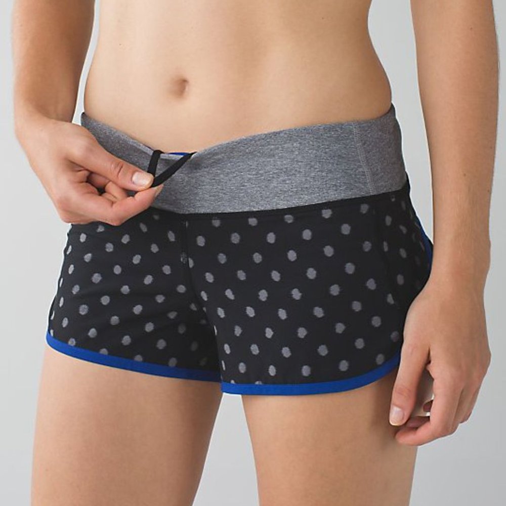 Lululemon - Speed Shorts (Ghost Dot)